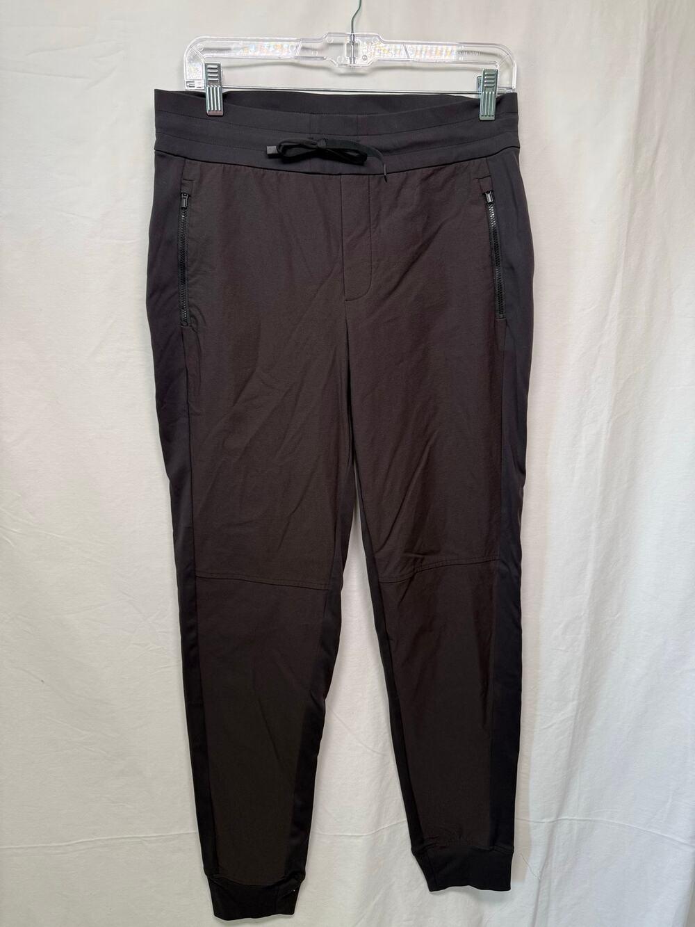 Athleta Headlands Hybrid Trek Jogger, Black, Size 8 Tall